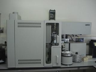 Equipo Leco TruMac CN para la determinación de Carbono y Nitrógeno total en macromuestras sólidas.