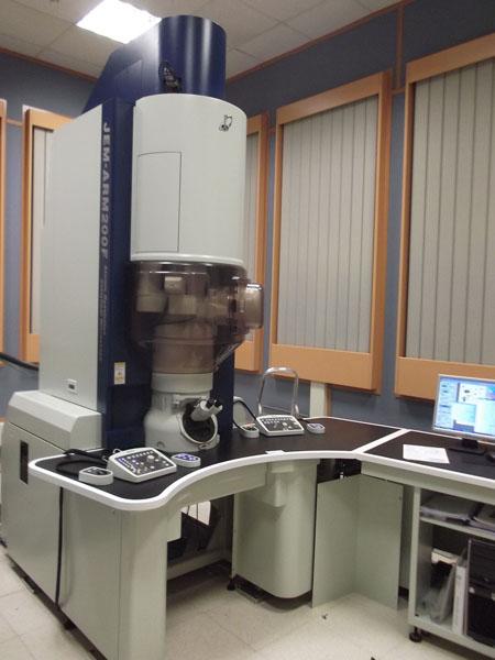 JEOL JEM ARM200 cF del ICTS de Microscopia Avanzada