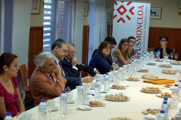 Jóvenes Doctores y Predoctorales del Campus Moncloa durante el desayuno de trabajo