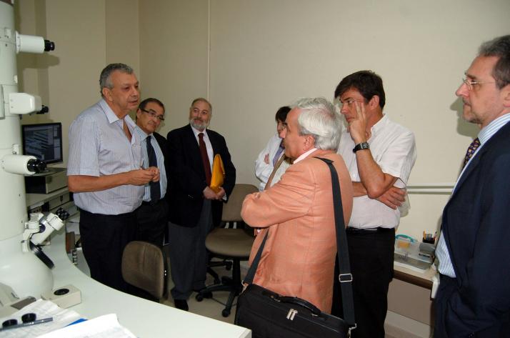 Visita a la ICTS Centro Nacional de Microscopía