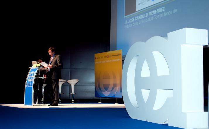 El Rector de la Universidad Complutense presenta la evaluación del Campus Moncloa durante el evento de los Campus de Excelencia