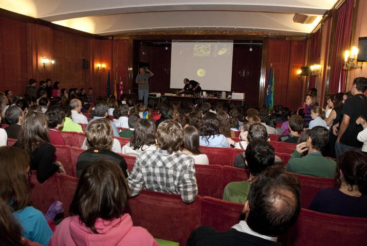Ciencia y magia en la Noche de los Investigadores
