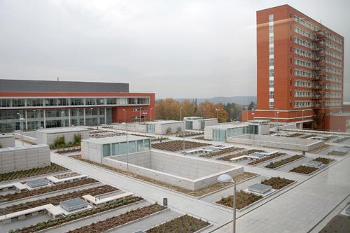 Vista exterior del edificio multiusos